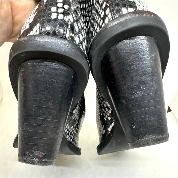 JEFFREY CAMPBELL x FREE PEOPLE Python Snakeskin Boots Wedge Heel Booties Sz 6.5 - Picture 4 of 9